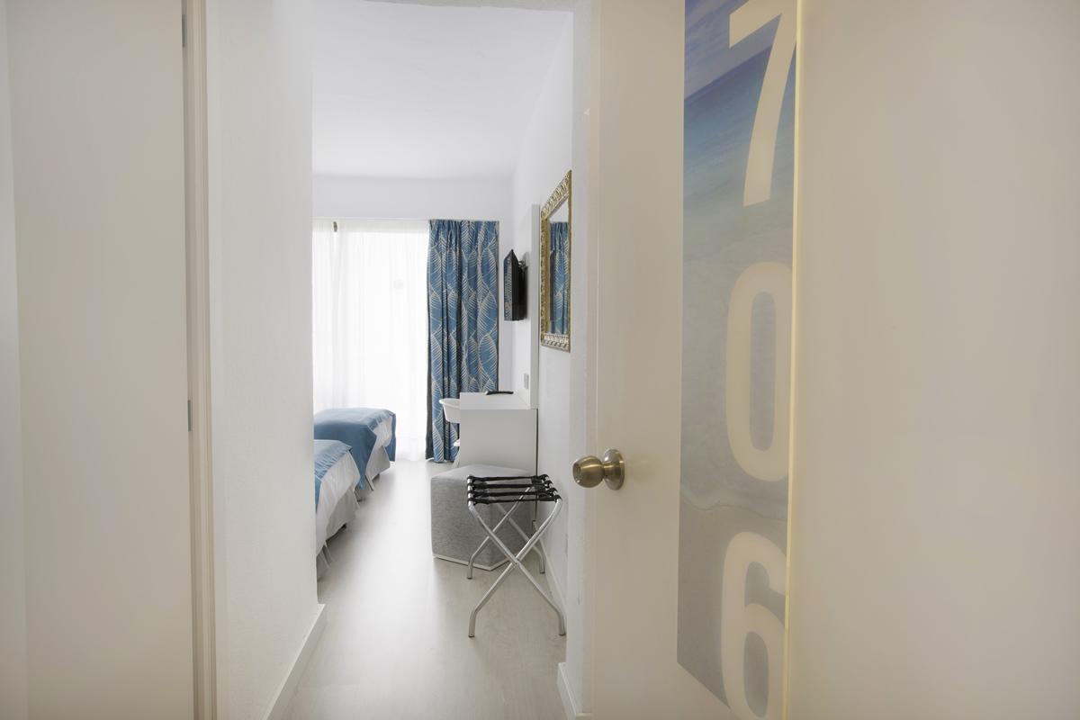 Blue Sea Arenal Tower - Solo Adultos Hotel 3*